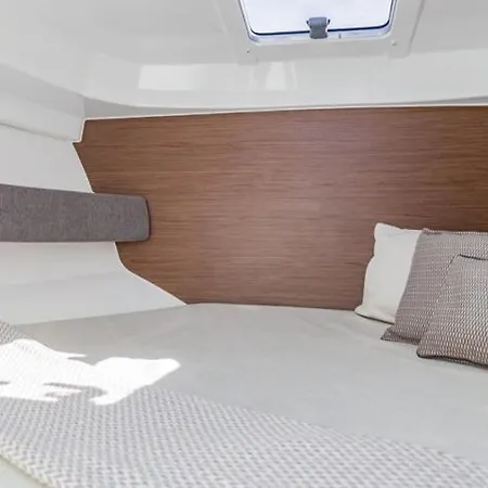 بوتيل Beneteau Antares 8 Ob- Zdravko *